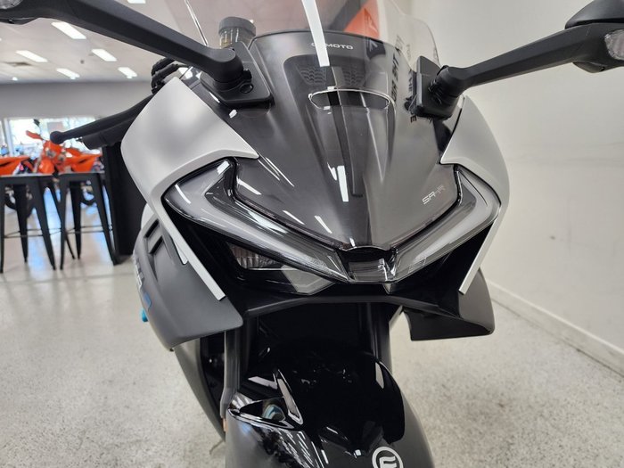 2025 CFMOTO 675 SR-R NEBULA BLACK