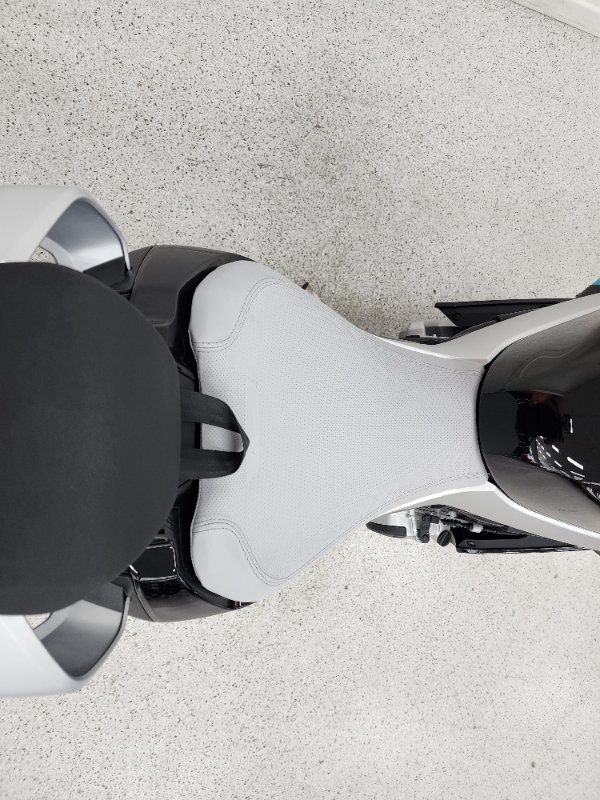 2025 CFMOTO 675 SR-R NEBULA BLACK