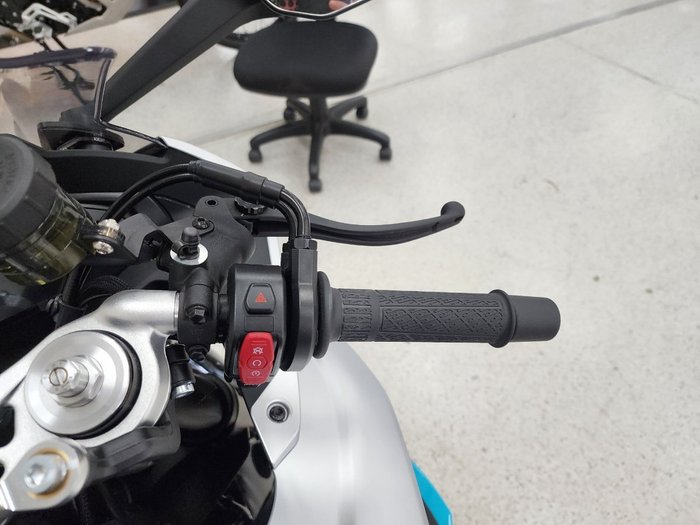 2025 CFMOTO 675 SR-R NEBULA BLACK