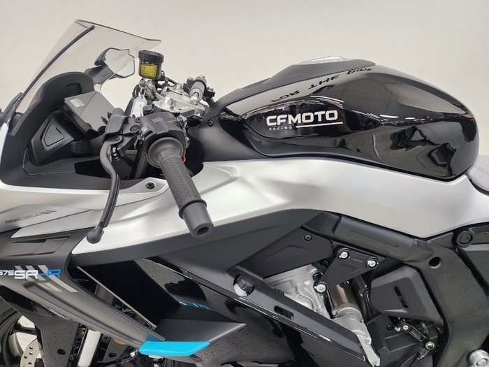 2025 CFMOTO 675 SR-R NEBULA BLACK