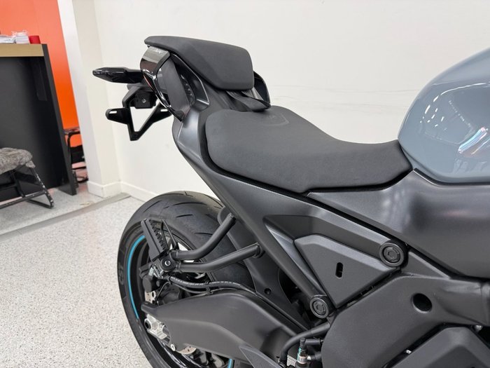 2025 CFMOTO 2025 CF Moto 675CC 675NK ABS Road TUNDRA GREY