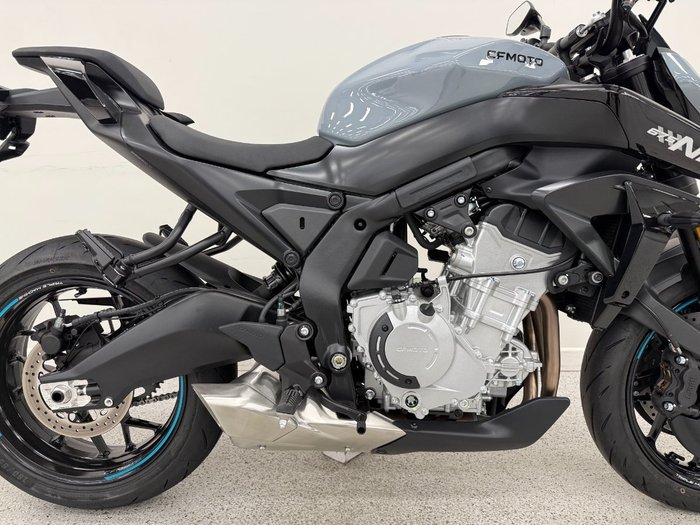 2025 CFMOTO 2025 CF Moto 675CC 675NK ABS Road TUNDRA GREY