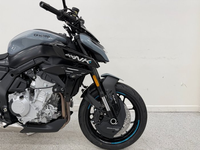 2025 CFMOTO 2025 CF Moto 675CC 675NK ABS Road TUNDRA GREY