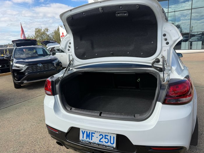 2017 Holden Commodore SV6