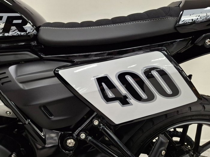2026 Triumph Tracker 400 Phantom Black