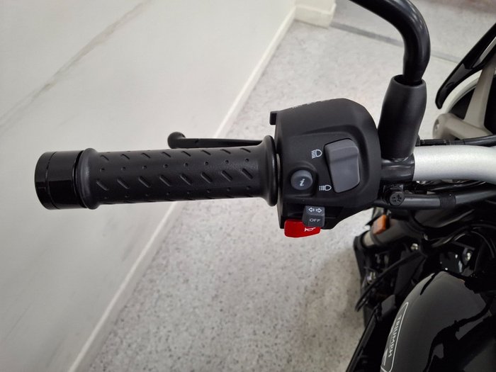 2026 Triumph Tracker 400 Phantom Black