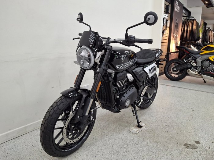 2026 Triumph Tracker 400 Phantom Black