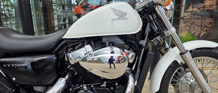 2010 Honda VT750S WHITE