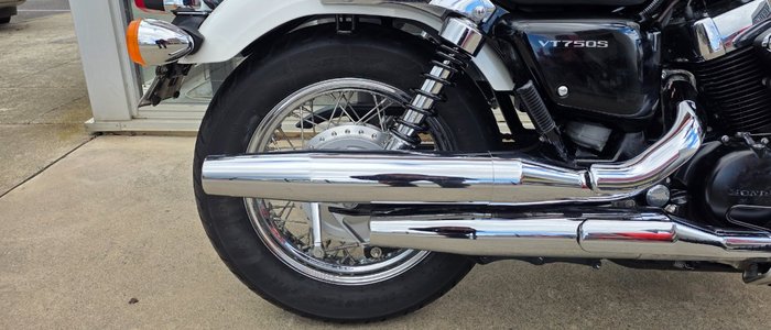 2010 Honda VT750S WHITE