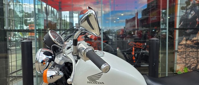 2010 Honda VT750S WHITE