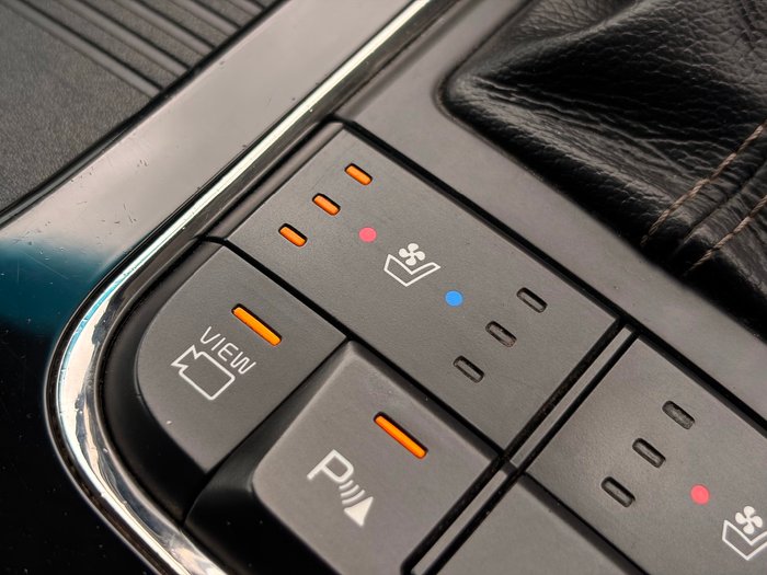2016 Kia Carnival Platinum