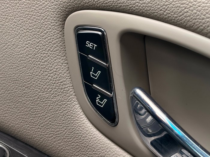 2016 Kia Carnival Platinum