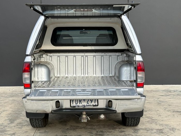 2010 Nissan Navara ST-R