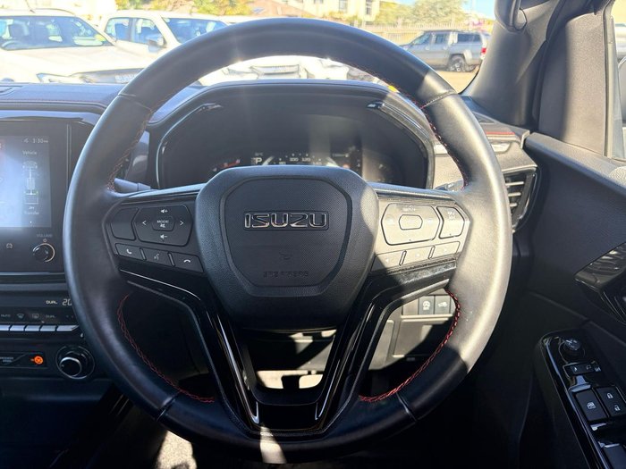 2025 Isuzu D-MAX X-TERRAIN