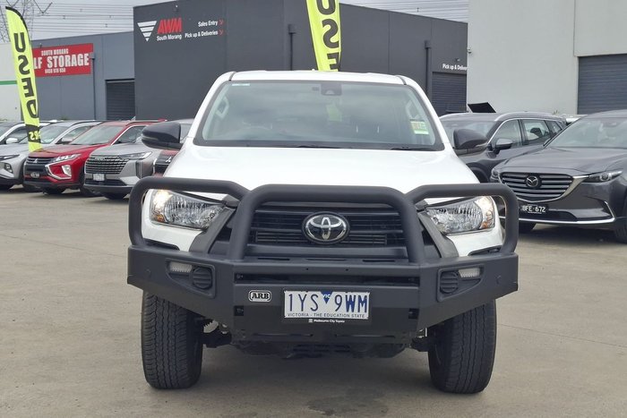 2023 Toyota Hilux SR