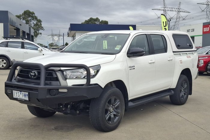 2023 Toyota Hilux SR