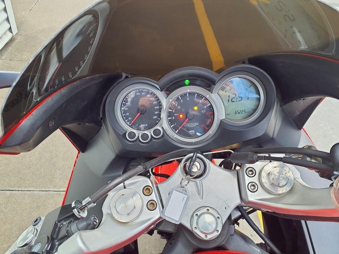 2008 Triumph Sprint ST 1050 Sprint Red