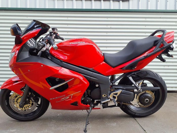 2008 Triumph Sprint ST 1050 Sprint Red