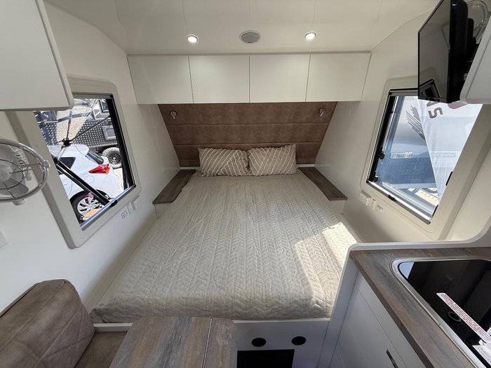 2024 Urban Caravans X'tracker