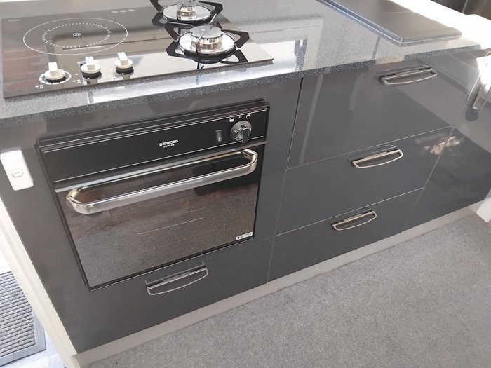 2019 New Age Caravans 18Ft Oz Classic Couples Van With Full Ensuite