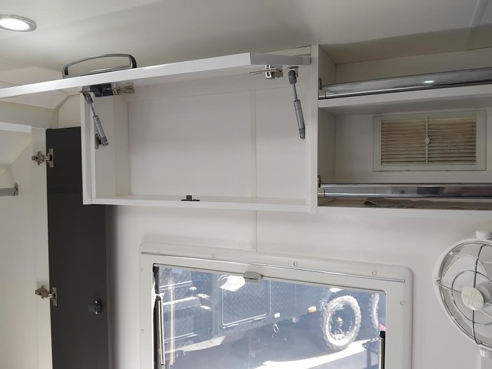 2019 New Age Caravans 18Ft Oz Classic Couples Van With Full Ensuite