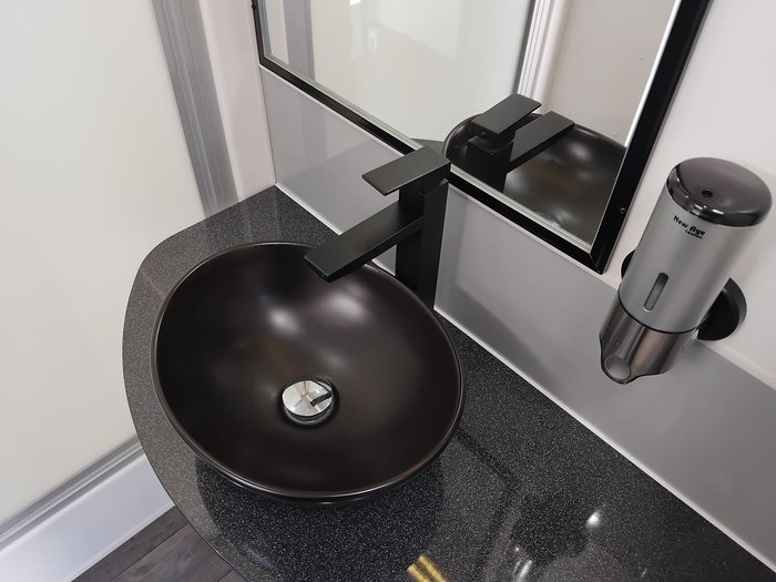 2019 New Age Caravans 18Ft Oz Classic Couples Van With Full Ensuite