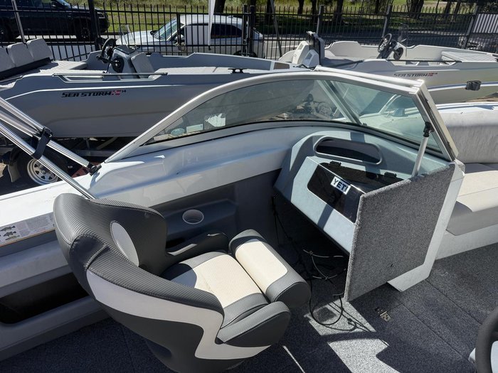 2014 QUINTREX 540 Cruiseabout