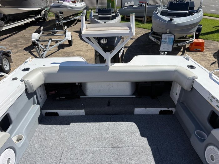 2014 QUINTREX 540 Cruiseabout