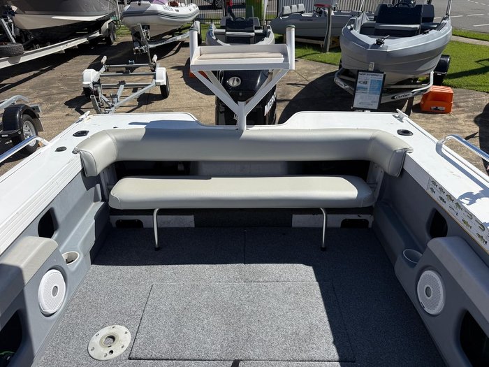 2014 QUINTREX 540 Cruiseabout