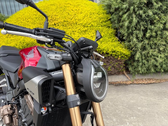 2024 Honda CB650RAC Red