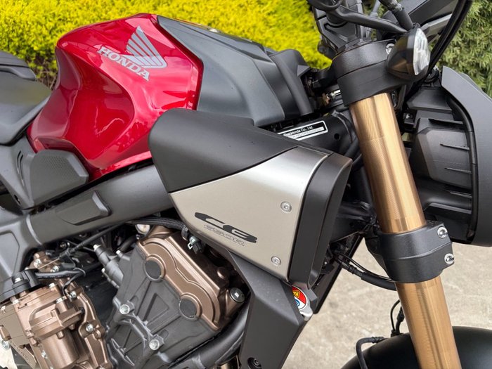 2024 Honda CB650RAC Red