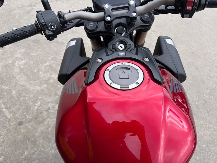 2024 Honda CB650RAC Red