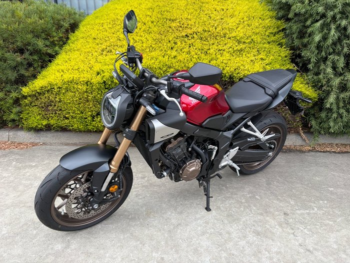 2024 Honda CB650RAC Red