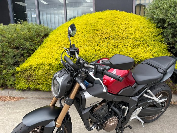 2024 Honda CB650RAC Red