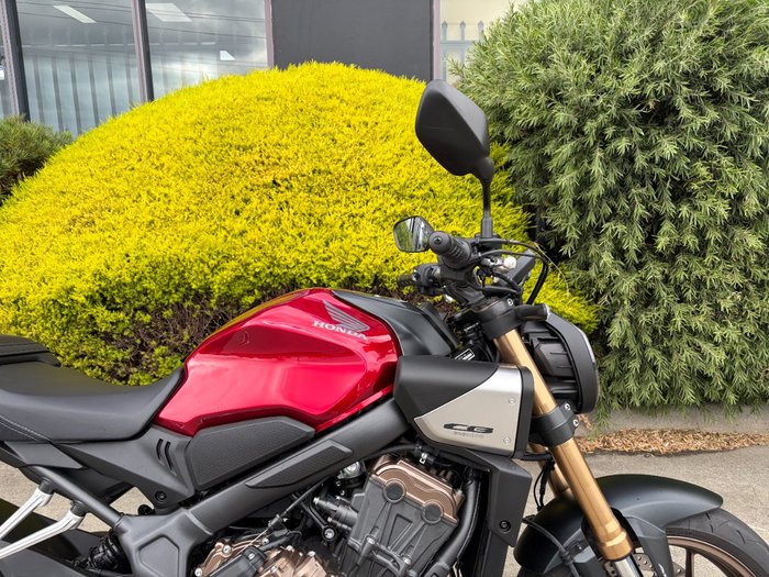 2024 Honda CB650RAC Red