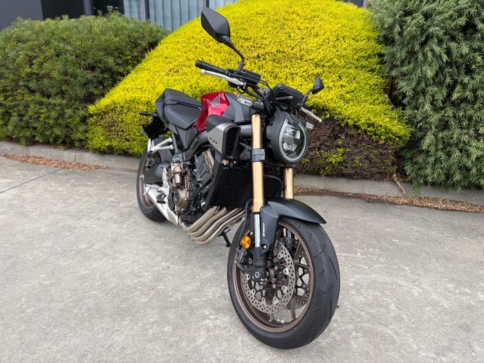 2024 Honda CB650RAC Red