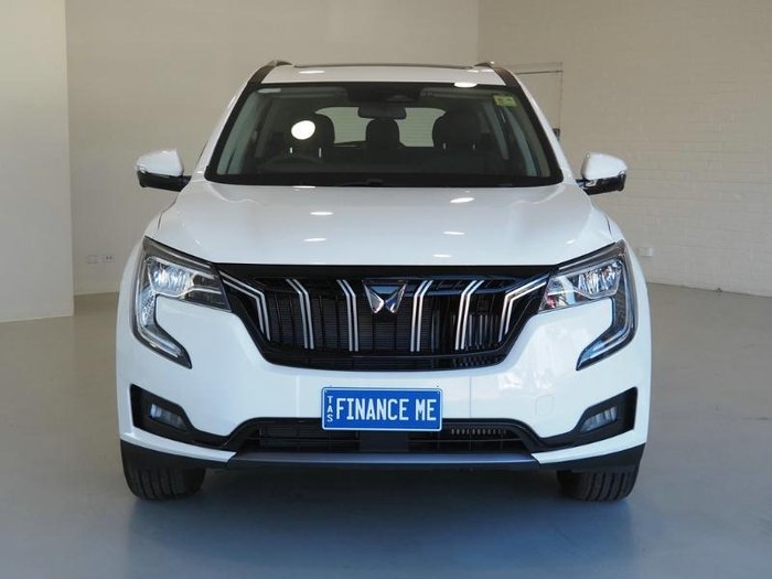 2025 Mahindra XUV700 AX7L