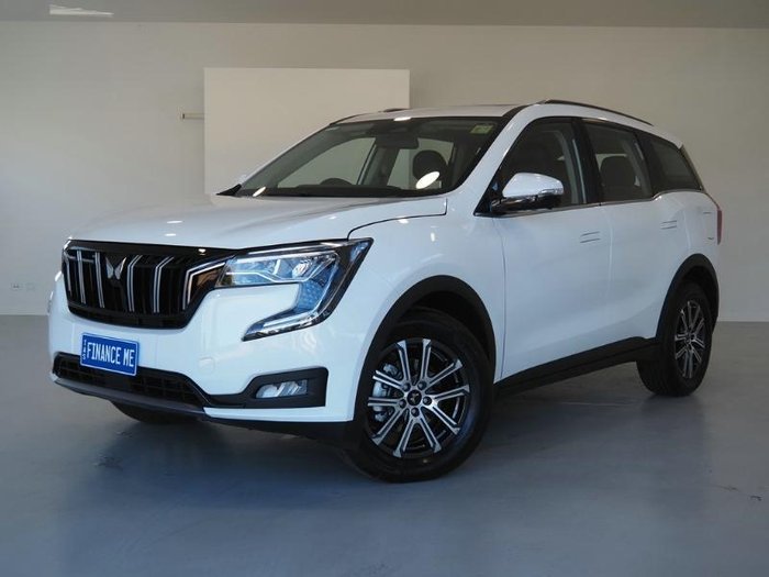 2025 Mahindra XUV700