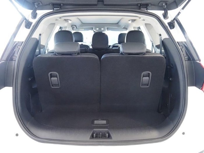 2025 Mahindra XUV700 AX7L