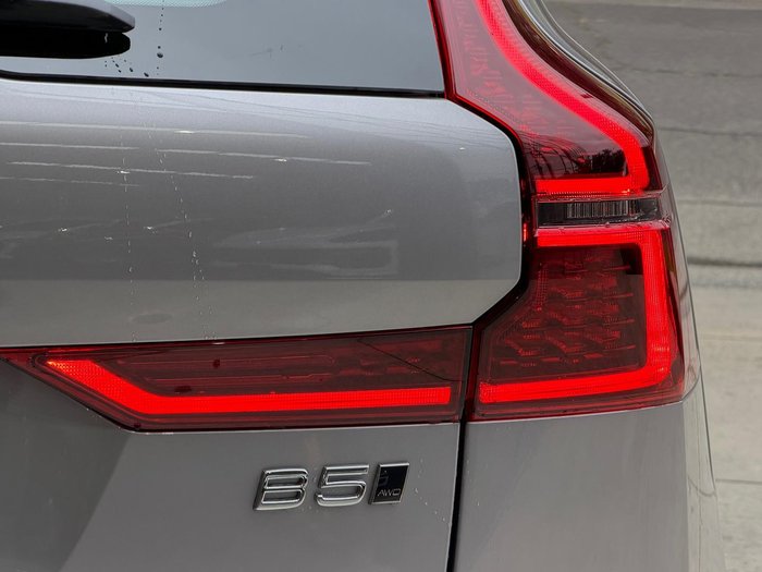 2025 Volvo XC60 Ultra B5 Dark