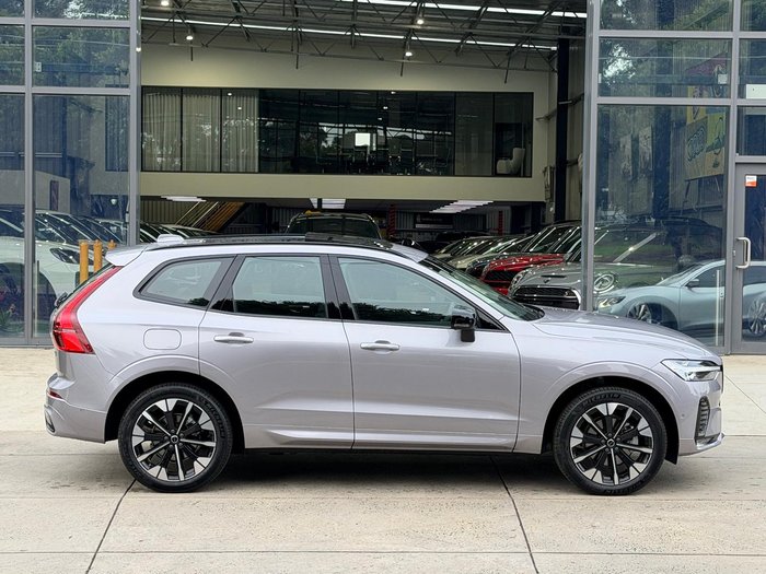 2025 Volvo XC60 Ultra B5 Dark
