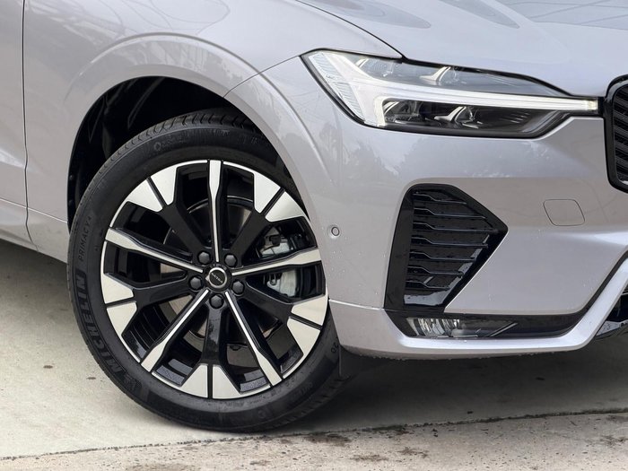 2025 Volvo XC60 Ultra B5 Dark
