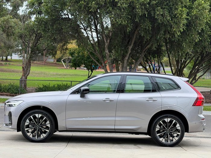 2025 Volvo XC60 Ultra B5 Dark