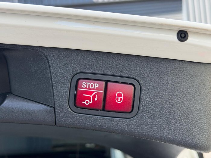 2017 Mercedes-Benz C-Class C250 d S205 Polar White