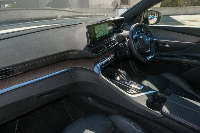 2022 Peugeot 5008 GT Sport