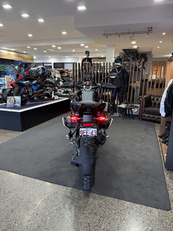 2025 BMW Motorrad R 1300 GS TRIPLE BLACK BLACK STORM METALLIC