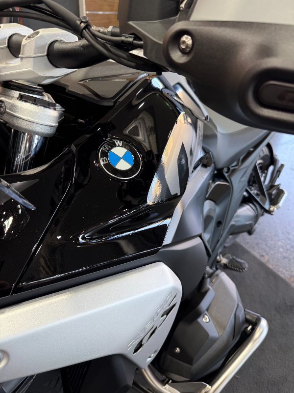2025 BMW Motorrad R 1300 GS TRIPLE BLACK BLACK STORM METALLIC