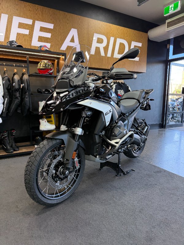 2025 BMW Motorrad R 1300 GS TRIPLE BLACK BLACK STORM METALLIC
