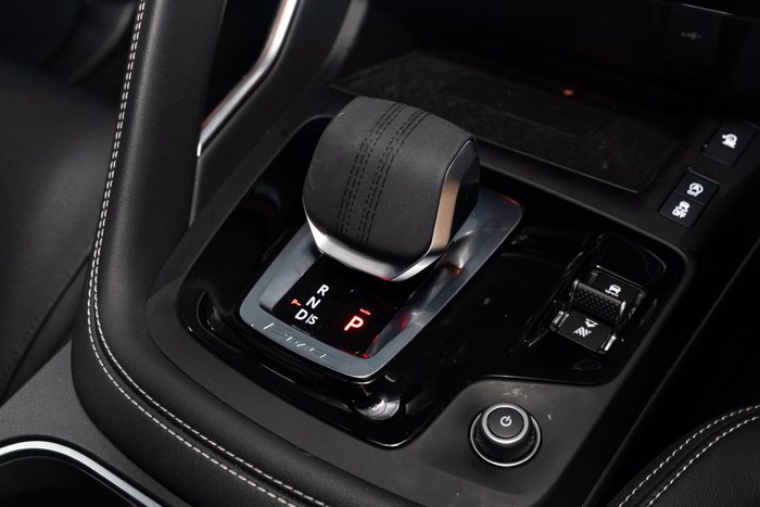 2024 Jaguar E-PACE P250 R-Dynamic SE