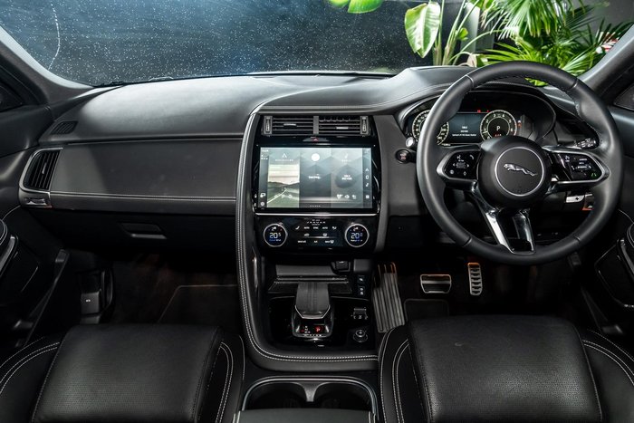 2024 Jaguar E-PACE P250 R-Dynamic SE